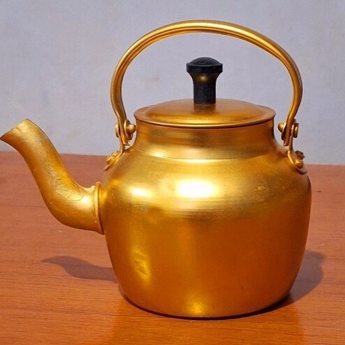 کتری و قوری آلومینیوم روحی مدل طلایی سایز ۲۰ — تصویر ۲