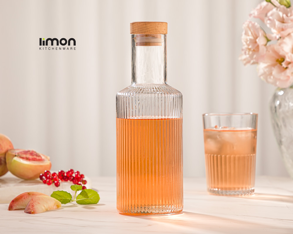 بطری آب درب چوبی 700 میلی لیتر